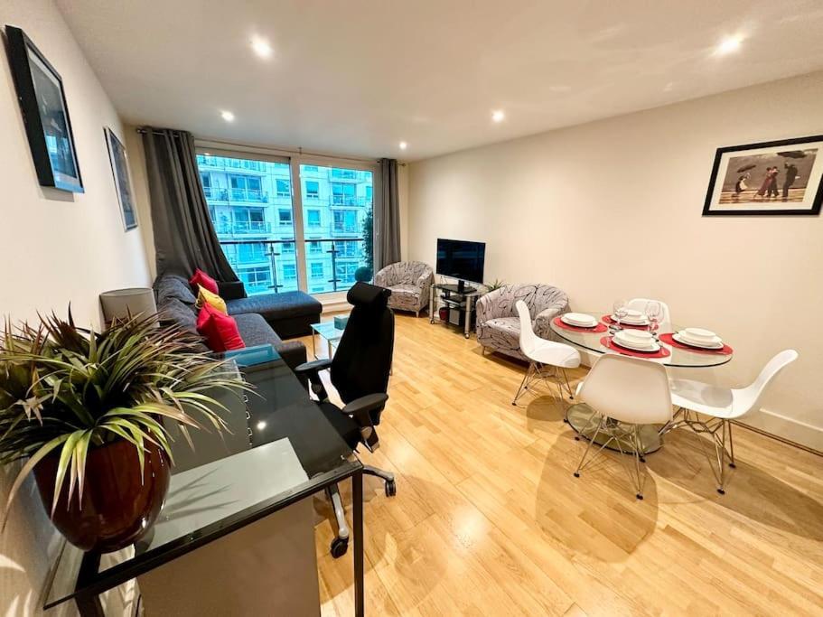 Stunning 2 Bed Thames River View - Central ロンドン エクステリア 写真