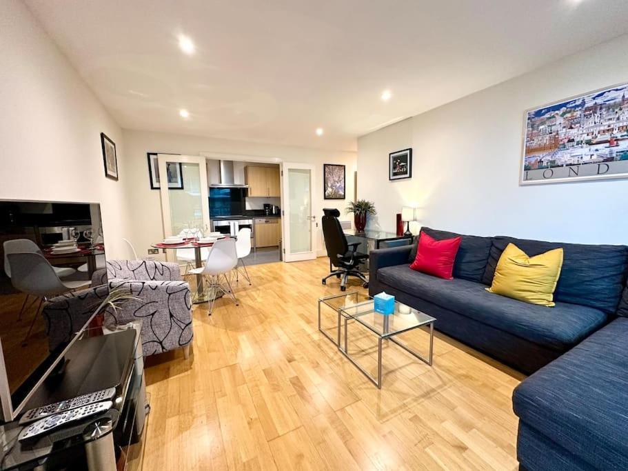 Stunning 2 Bed Thames River View - Central ロンドン エクステリア 写真