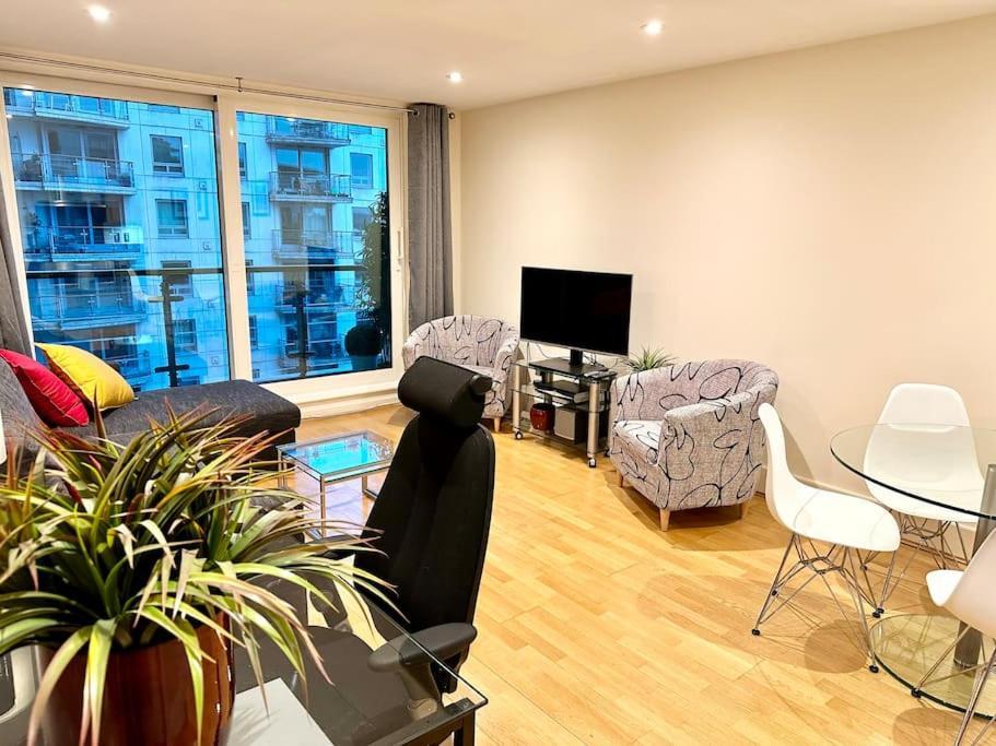 Stunning 2 Bed Thames River View - Central ロンドン エクステリア 写真